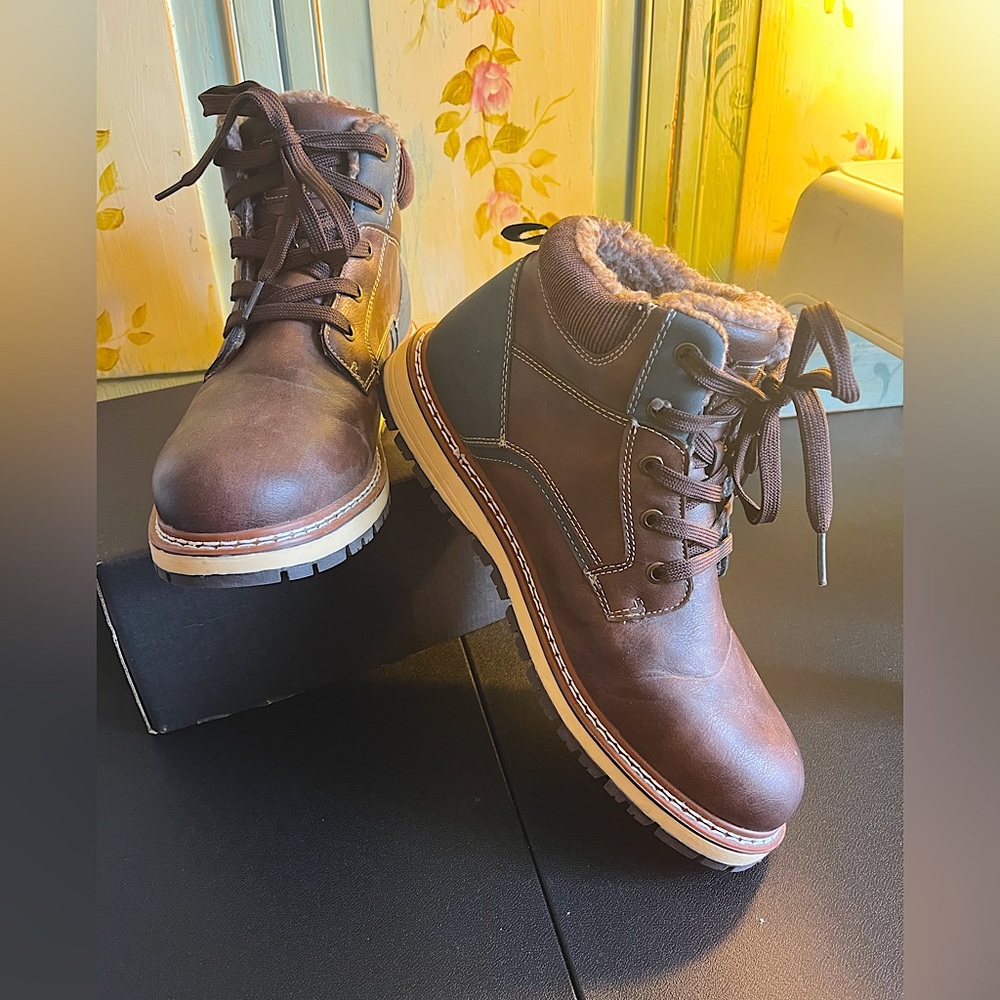 Fashion footwear suede and leather faux fur lined boot size UK 45 US 11.5.